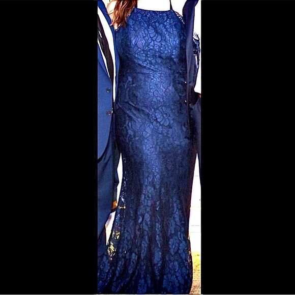 Lulu's Zenith Navy Blue Lace Sleeveless 
Halter Maxi Dress NWT size Large - Picture 15 of 16